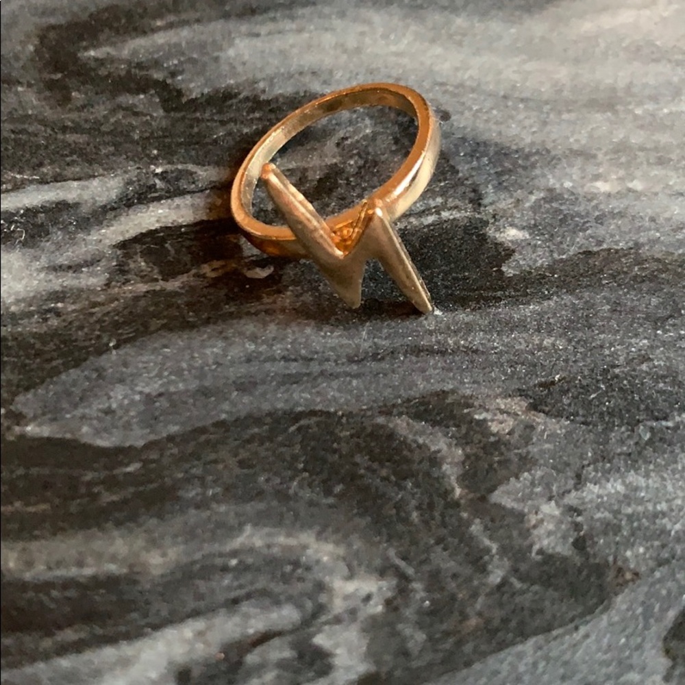 Lightning Mid Ring